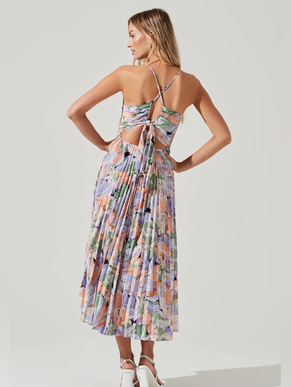 ASTR the Label Blythe Floral Plisse Midi Dress - Picture 7 of 10
